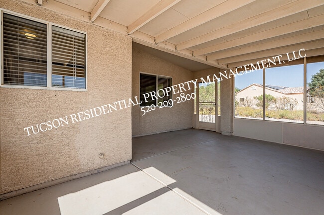 Building Photo - 5891 E Farmridge Dr