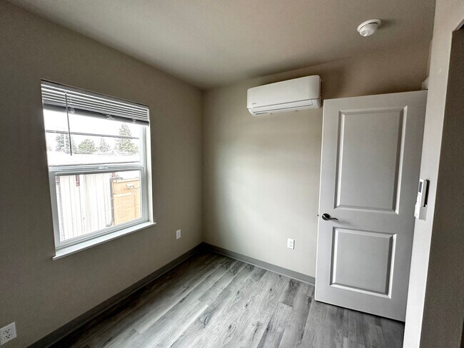Building Photo - 2BR | 1BA – Washer & Dryer, A/C in Every R...