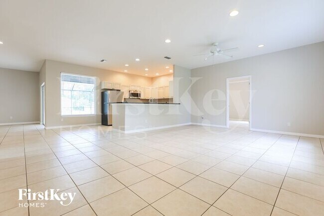 Building Photo - 4511 Jaslo Ave