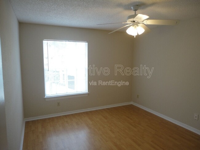 Building Photo - 1025 S Hiawassee Rd