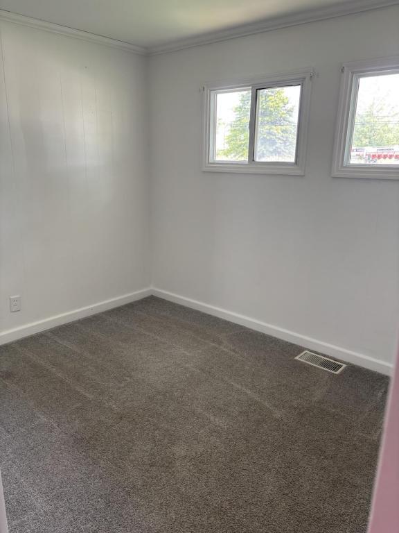 Building Photo - 4487 Thompson Dr