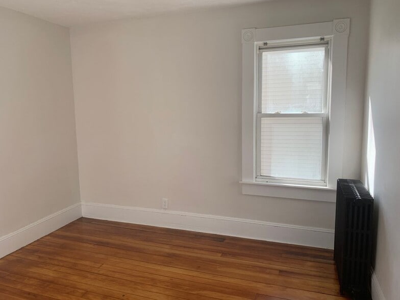 Building Photo - 10 Collins St