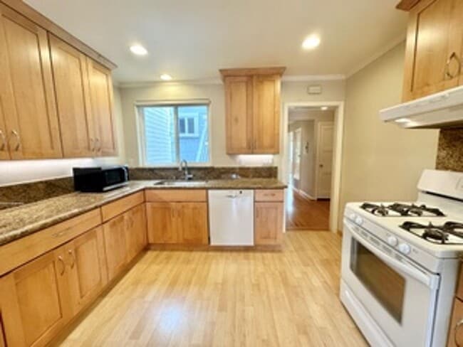 Building Photo - Moraga Property