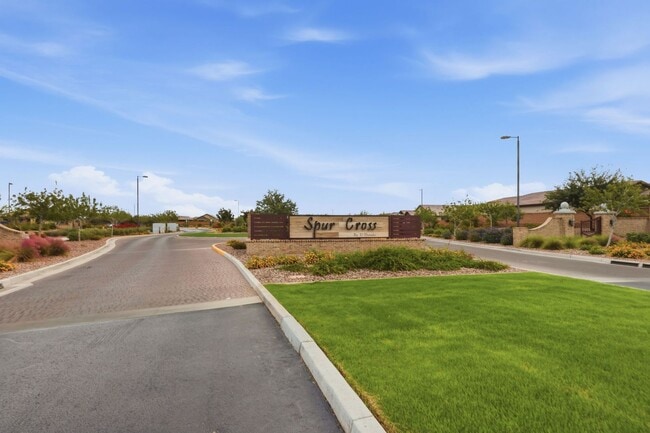 Building Photo - Stunning Queen Creek Home – Modern Comfort in the Spur Crossing Community
