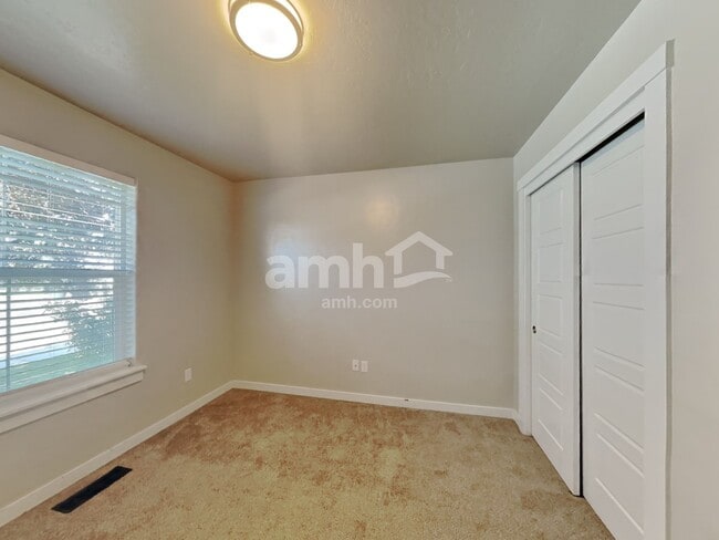 Building Photo - 3091 W Fuji Ct