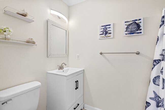 Building Photo - ***FREE UTILITIES!!***Seasonal Rental ONLY...
