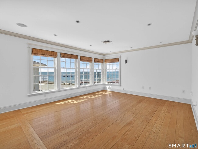 Building Photo - 4 Point Rd