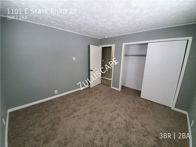 Building Photo - 1101 E State Road 28-