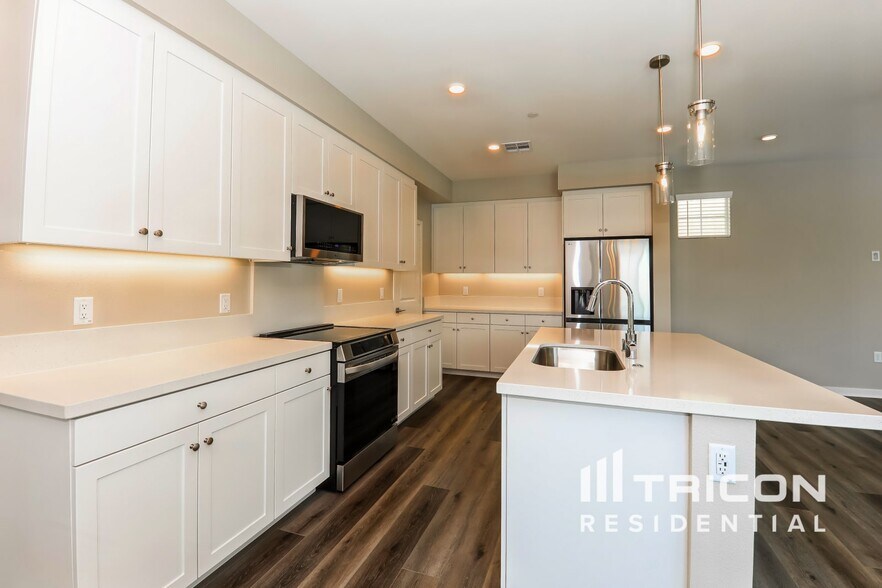 Building Photo - 29463 Red Palm Ct