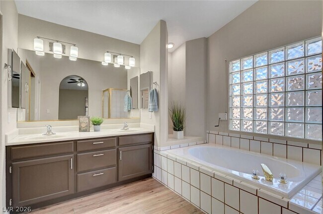 Building Photo - 904 Swift Bear St