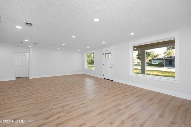 Building Photo - 4308 Worth Dr E