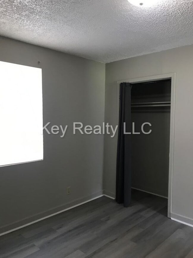 Building Photo - 413 - A Hickory - Wardville
