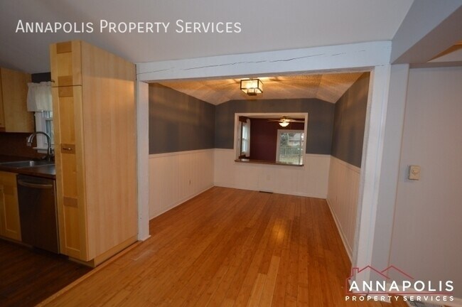 Building Photo - 1066 broadview drive