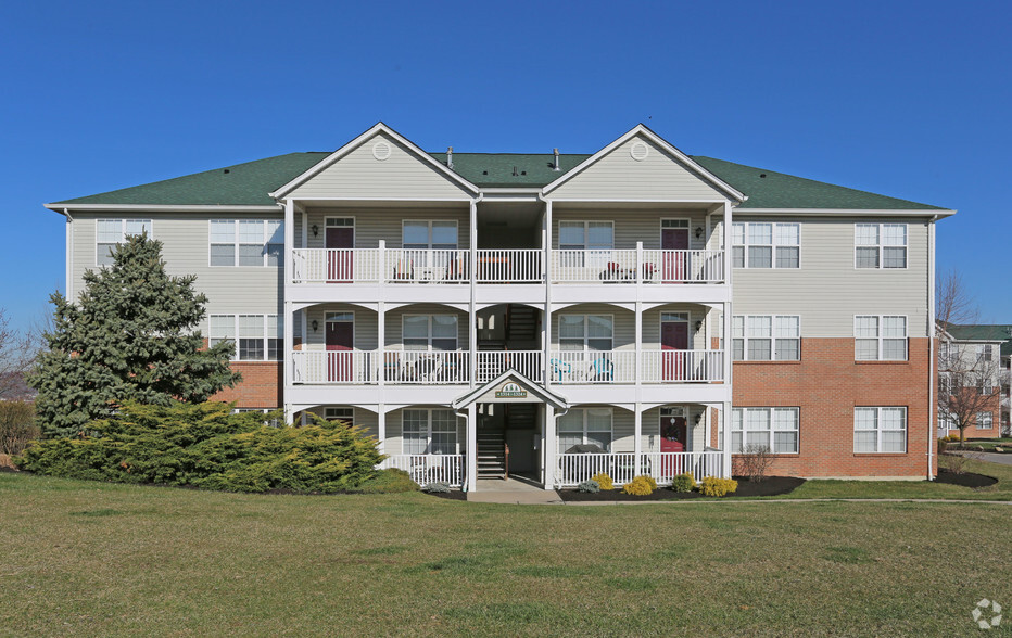 Exterior View - Aspen Pines