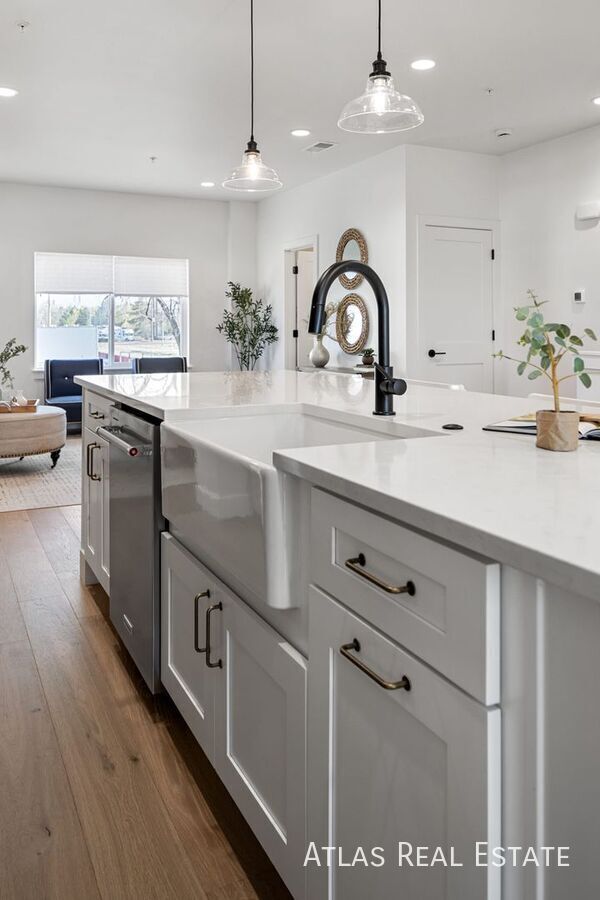 Building Photo - 4523 Tabor St