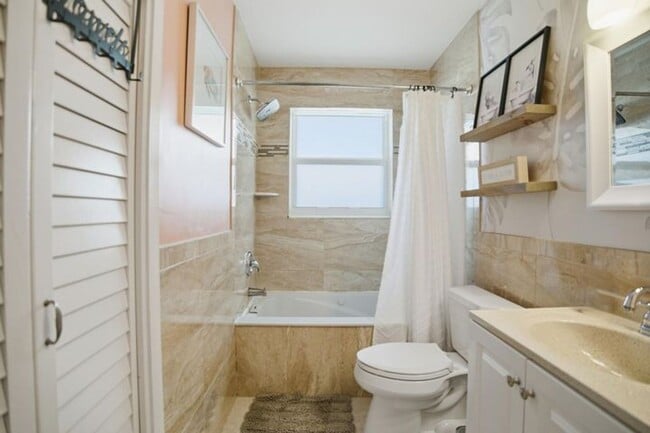 Building Photo - 525 N L St