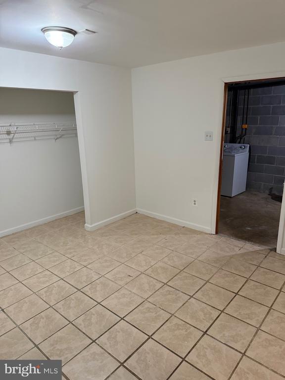 Building Photo - 9753 Whiskey Run