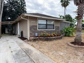 Building Photo - 4042 Boulder Dr