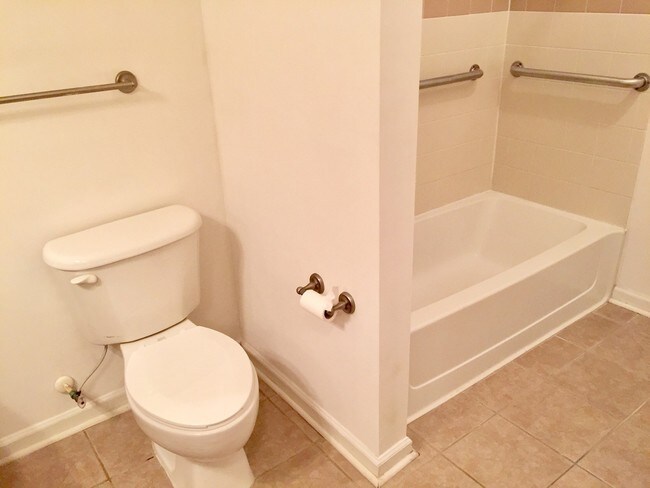 Building Photo - 2 Bedroom 1 Bath Condo at Concord West of the Ashley - West Ashley