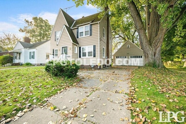 Building Photo - 1579 Colton St