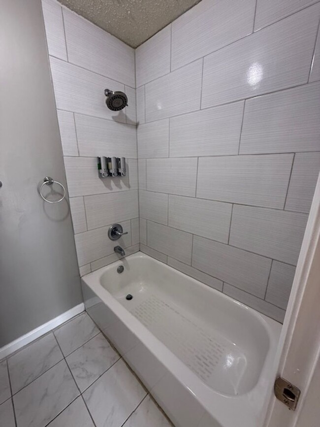 Building Photo - Charming two-bedroom, two-bathroom condo l...