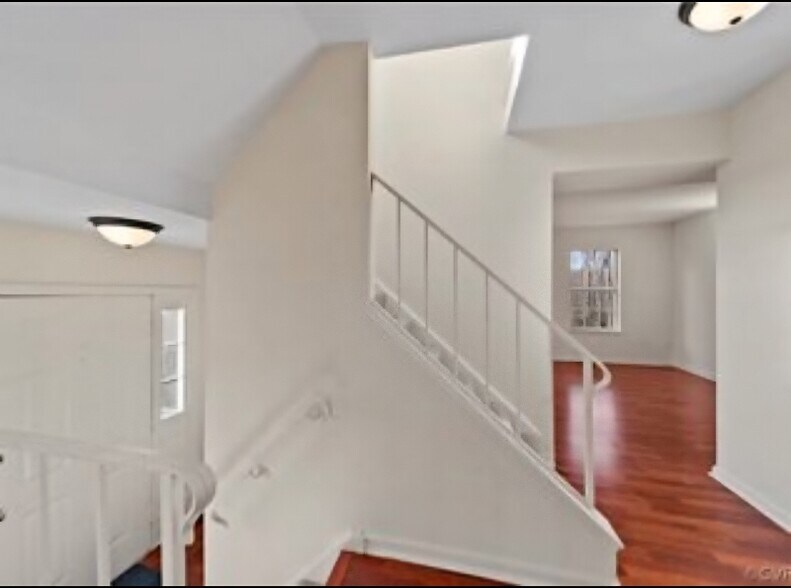 Building Photo - 1650 Heritage Hill Dr