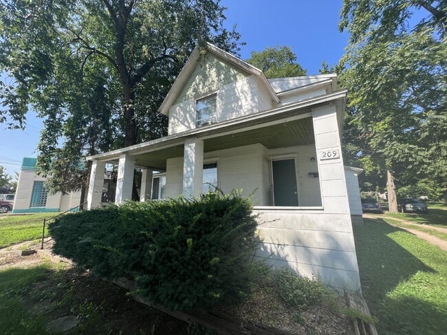 Building Photo - Large 1BR in Wayland