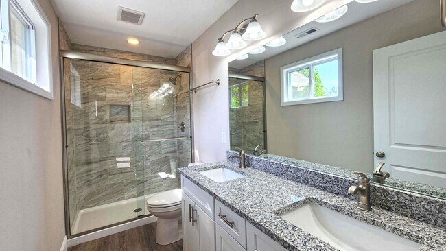 Building Photo - Lovely Newer Home