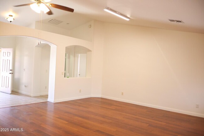 Building Photo - 5375 W Kaler Cir