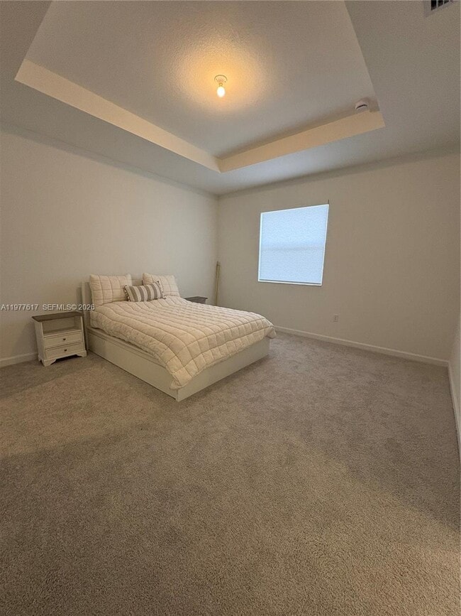 Building Photo - 2409 SE 28th St