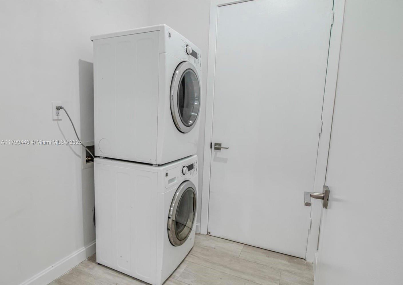 Building Photo - 55 SW 9th St