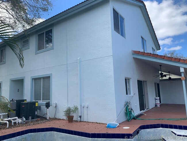 Building Photo - 10837 Palm Spring Dr