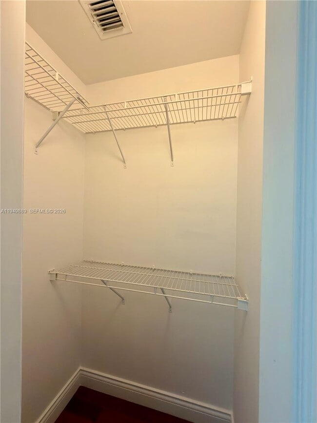 Building Photo - 2501 SW 37th Ave