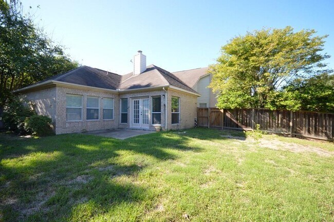 Building Photo - 15603 Tarpon Springs Ct