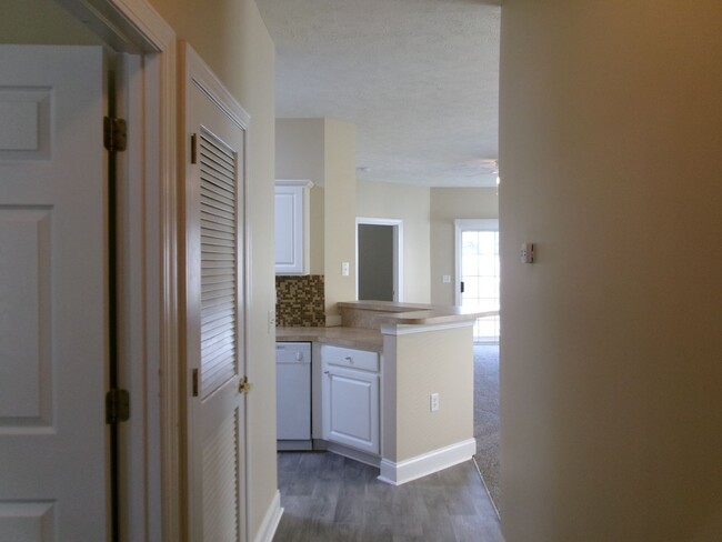 Building Photo - 110 Fountain Pointe Ln