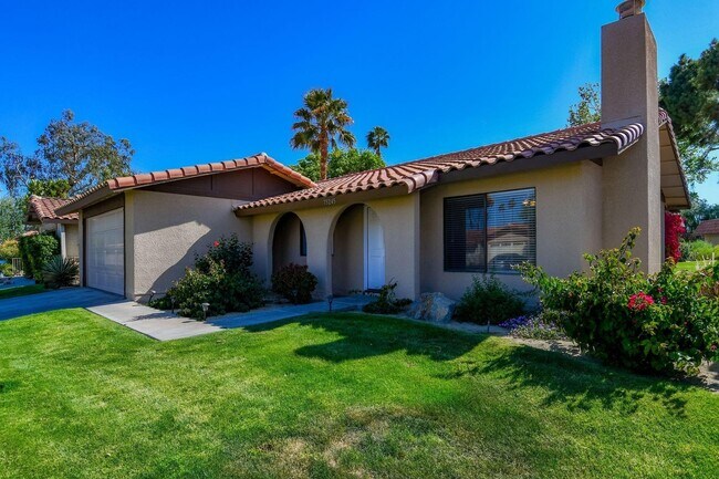 Primary Photo - 75245 Vista Corona