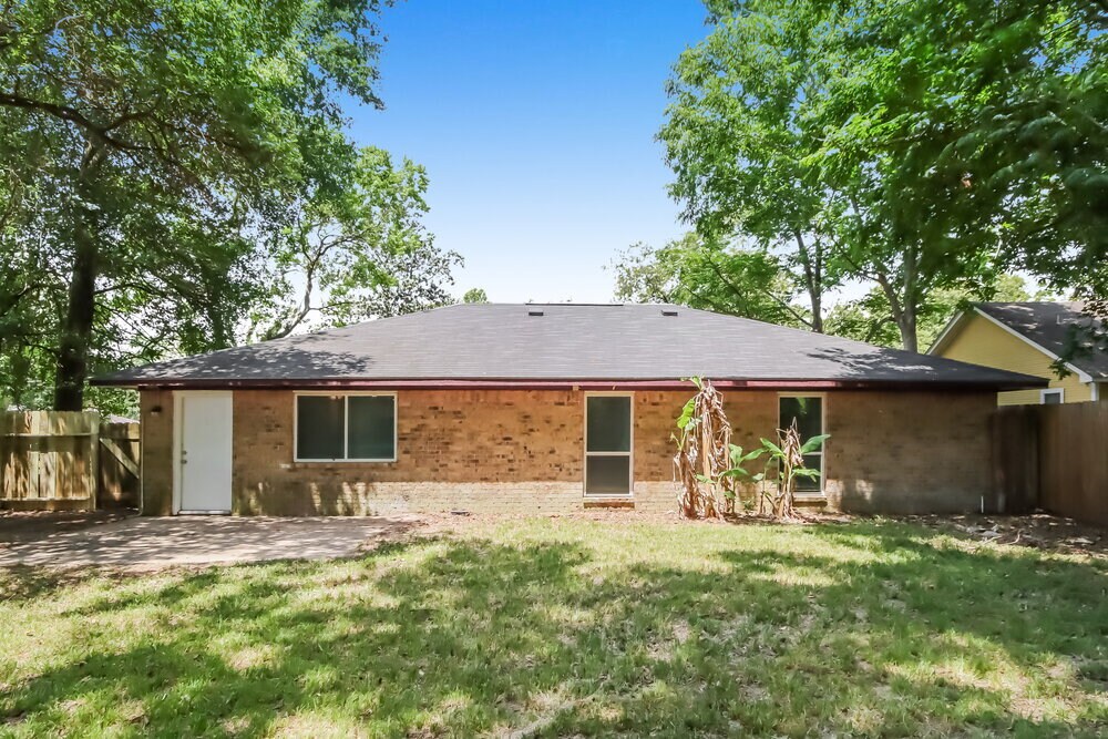 Building Photo - 24715 Sorters Rd