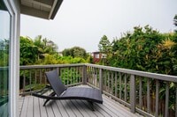 Building Photo - Amazing 2 Bedroom Only a Block from the Be...
