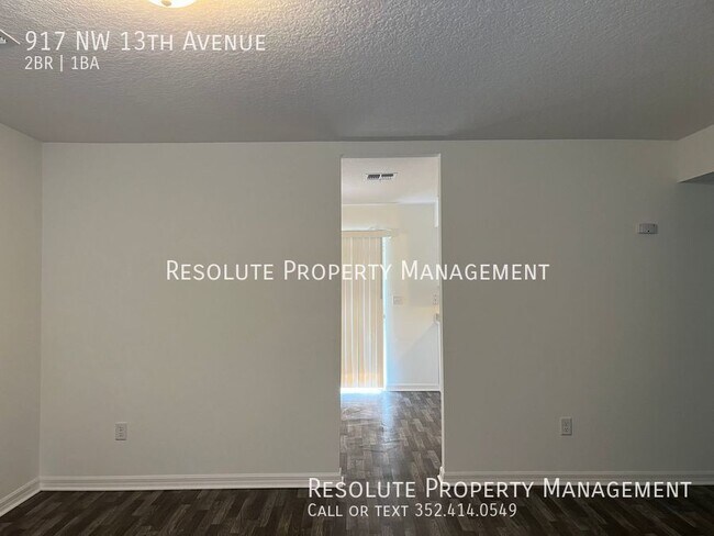 Building Photo - Newly Remodeled 2/1 - NW Ocala