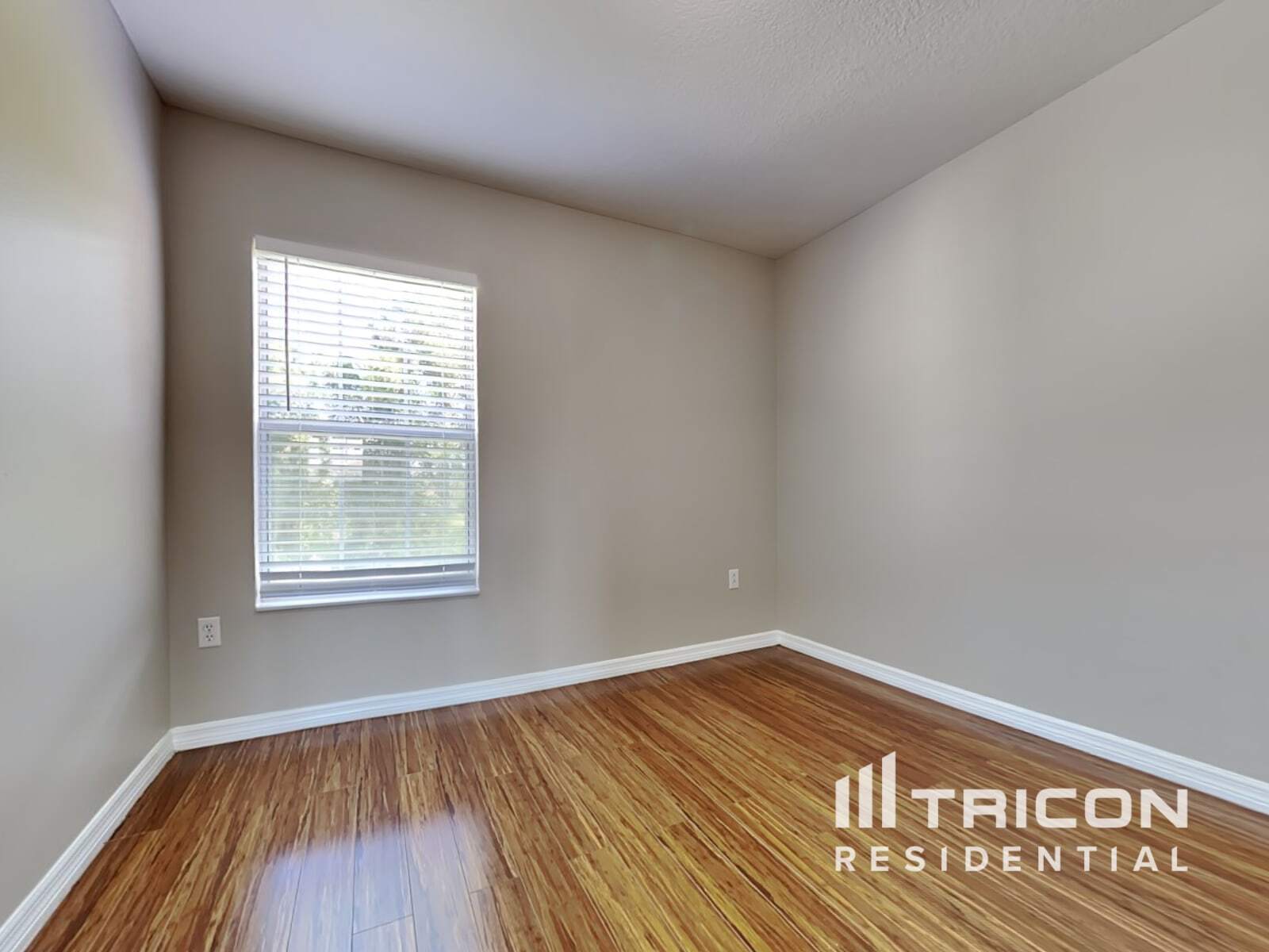 Building Photo - 18816 Litzau Ln