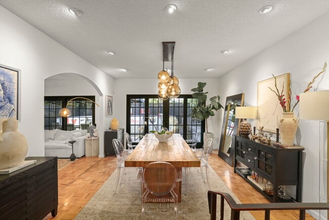 Building Photo - 4763 Golden Rd