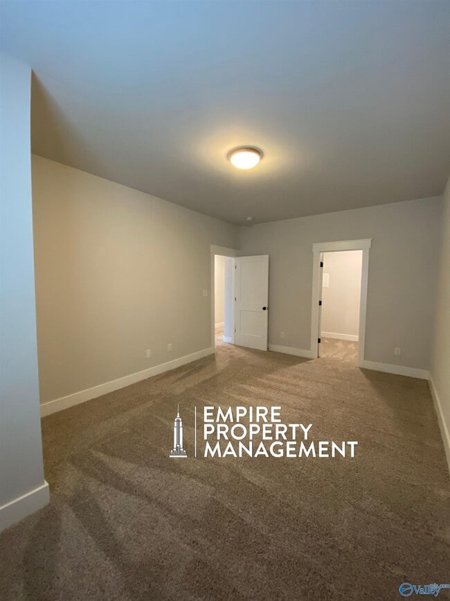 Building Photo - 318 Hay Rake Dr