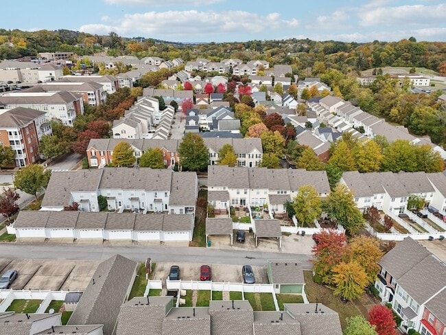 Building Photo - 7718 Porter House Dr