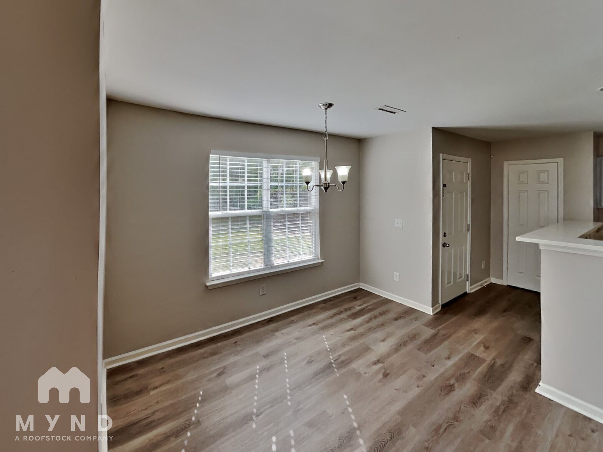Building Photo - 1101 Southridge Dr