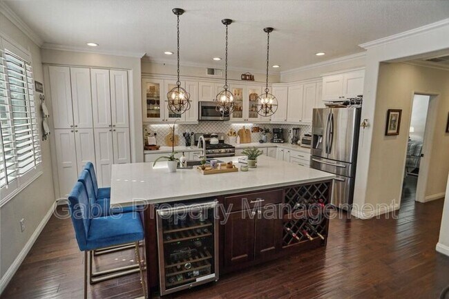 Building Photo - 22922 Boxwood Ln