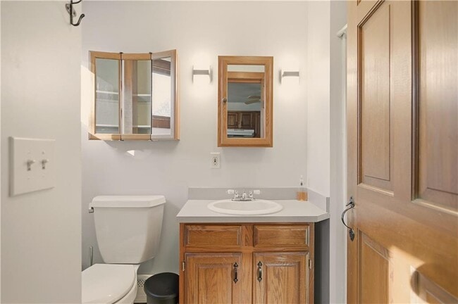 Building Photo - 46 Simmons Rd