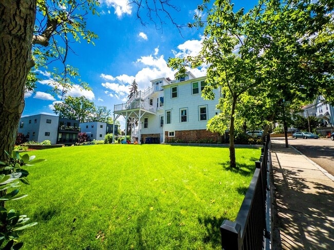 Building Photo - 100 Chestnut Ave