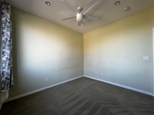 Building Photo - 7628 Belhurst Ave