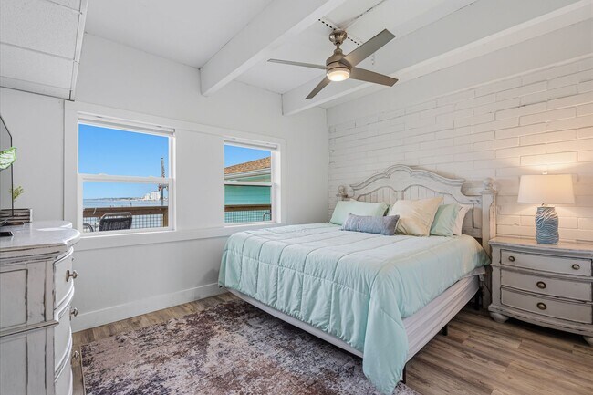 Building Photo - 334 Bluefish Dr