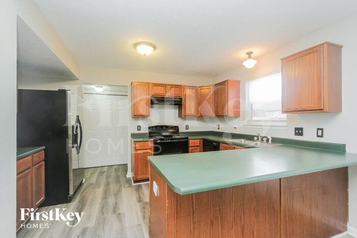 Building Photo - 728 Woodway Ln